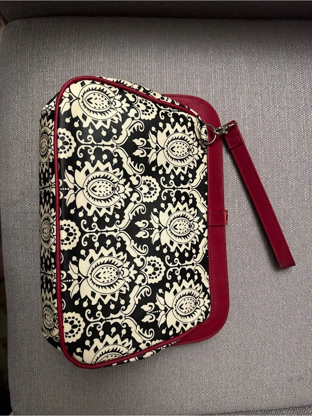 Petunia Pickle Bottom Black Cream and Red Clutch/Wristlet with changing pad
